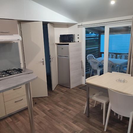 Mobil-Home 6 Personnes Avec Tv Et Clim N' B025 Boofzheim Luaran gambar
